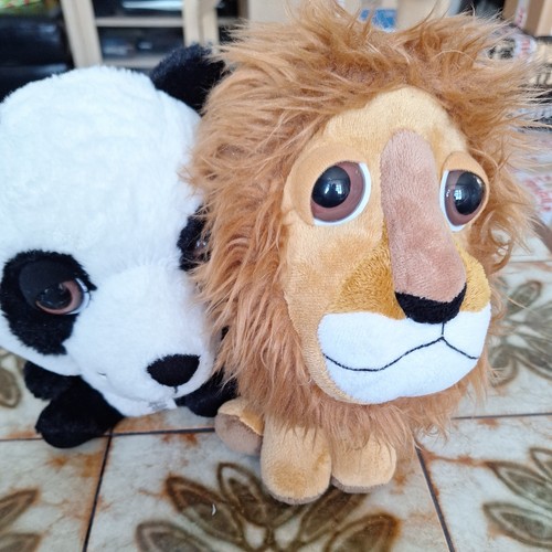 Protected world panda and - panda, lion