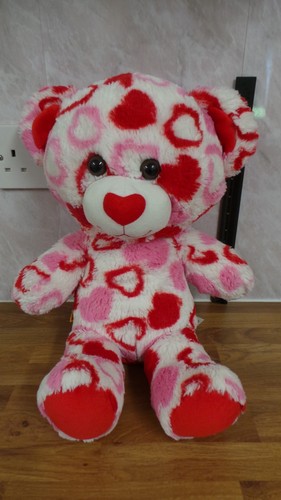 Big hearts bear build a - hearts,