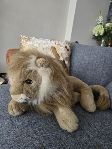 Vintage large lying lion - large, 35"