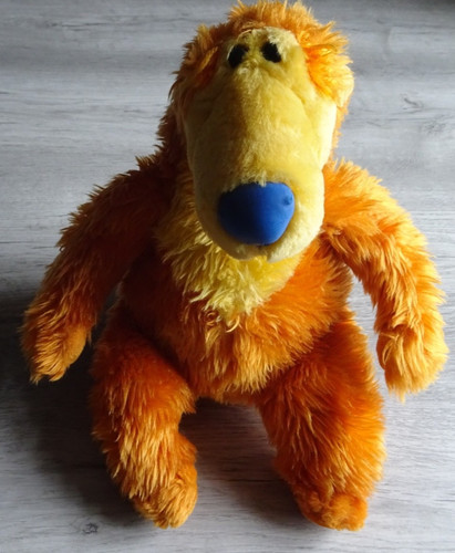 Bear the big blue house - in,
